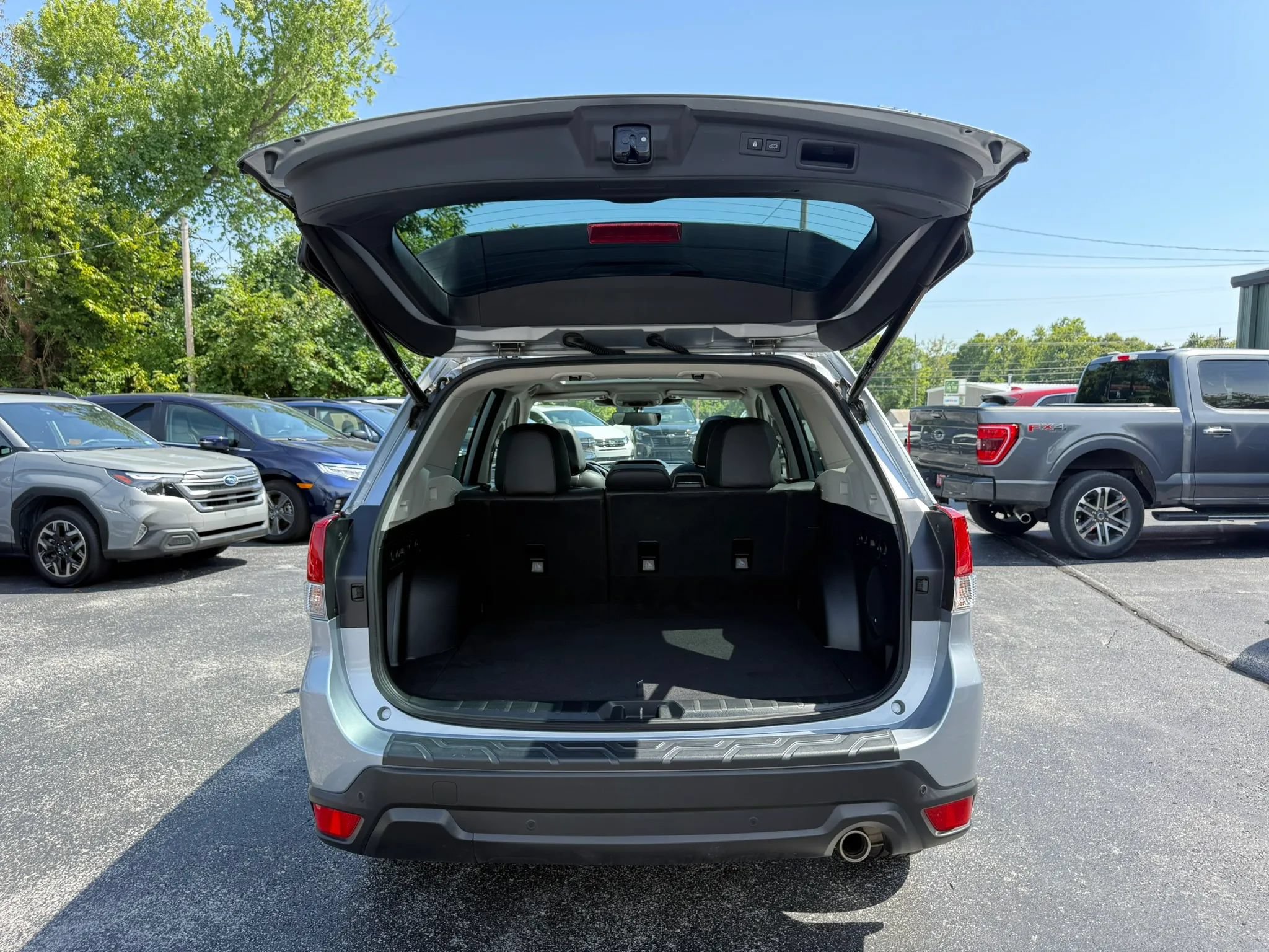 Used 2023 Subaru Forester Limited AWD/4WD image 31