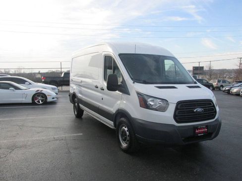 Used 2018 Ford Transit 250 148 Medium Roof RWD image 5