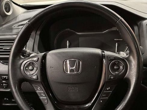 Used 2017 Honda Pilot Touring image 26