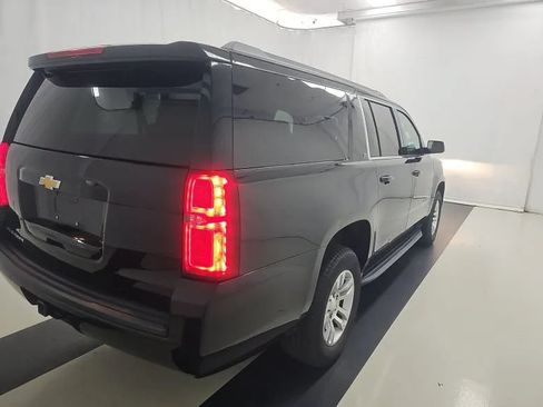 Used 2019 Chevrolet Suburban LT AWD/4WD image 2
