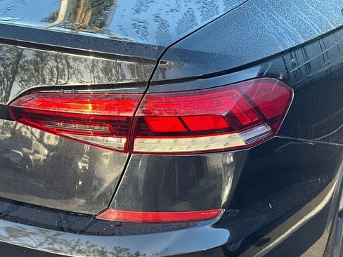 Used 2020 Volkswagen Passat 2.0T SE w/ Sunroof Package image 14