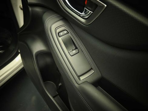 Used 2023 Subaru Forester Premium AWD/4WD image 25