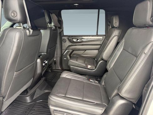 Used 2021 GMC Yukon XL Denali w/ Denali Premium Package RWD image 26