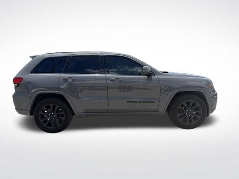 Used 2019 Jeep Grand Cherokee Altitude RWD image 4