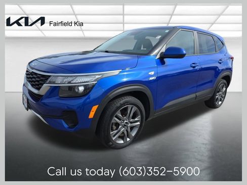 Used 2023 Kia Seltos LX AWD/4WD image 1