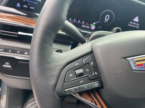 Used 2024 Cadillac Escalade ESV Premium Luxury image 26