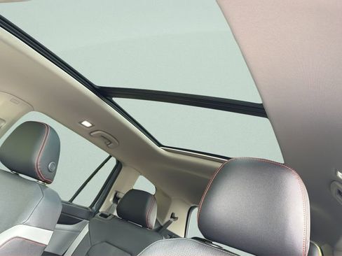 New 2026 Volkswagen Atlas Peak Edition AWD/4WD image 15