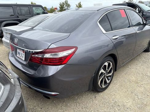 Used 2017 Honda Accord EX image 5