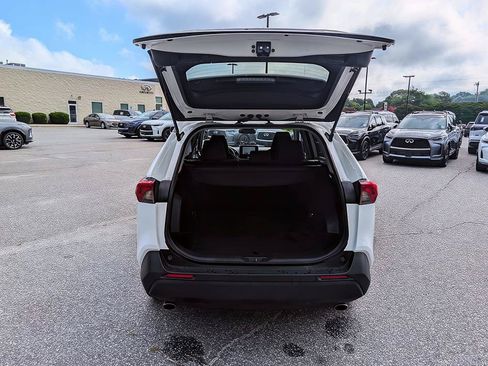 Used 2024 Toyota RAV4 XLE AWD/4WD image 27