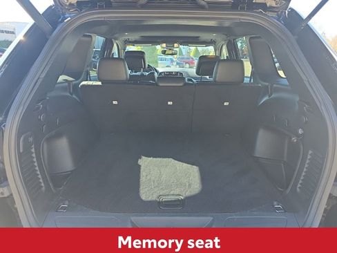 Used 2022 Jeep Grand Cherokee Limited image 13