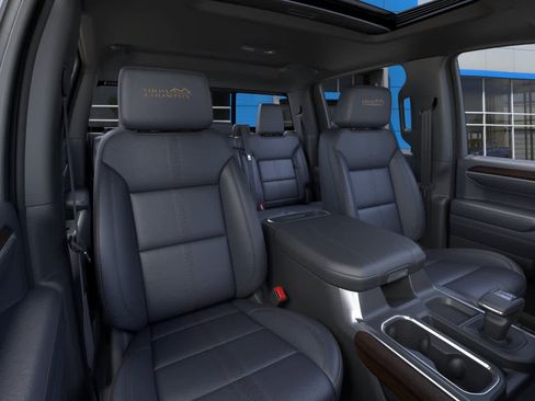 New 2026 Chevrolet Silverado 1500 High Country w/ High Country Premium Package AWD/4WD image 16