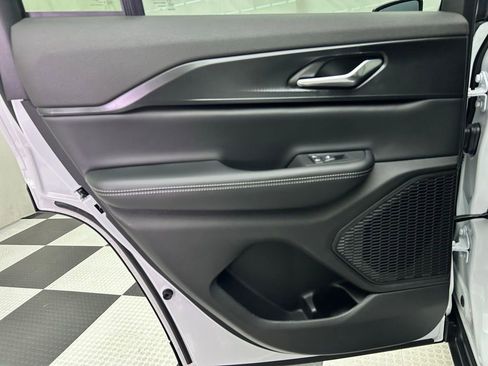 New 2025 Jeep Grand Cherokee Laredo X image 18