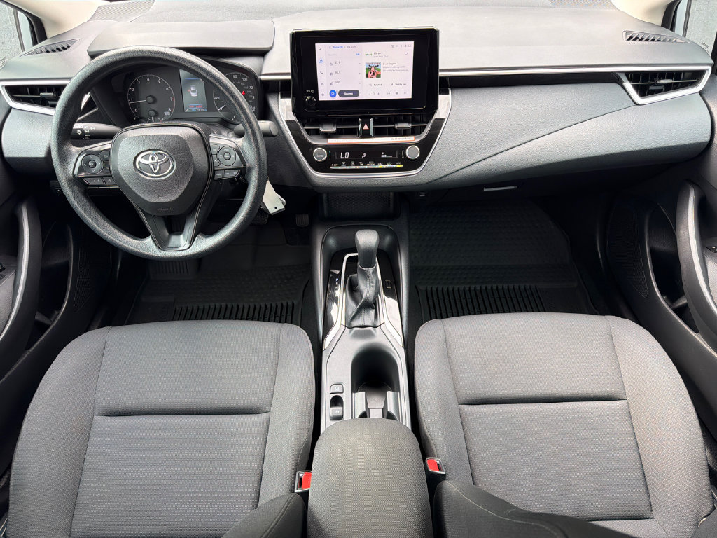 Used 2025 Toyota Corolla LE FWD image 27