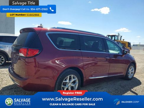 Used 2018 Chrysler Pacifica Touring-L w/ Advanced Safetytec Group FWD image 4