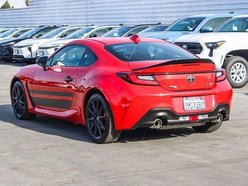 Used 2024 Toyota GR86 TRUENO Edition image 7