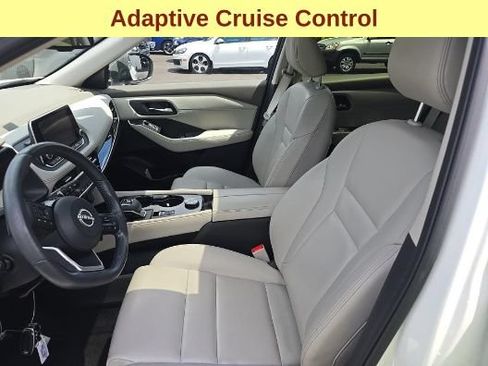 Used 2023 Nissan Rogue SL AWD/4WD image 10