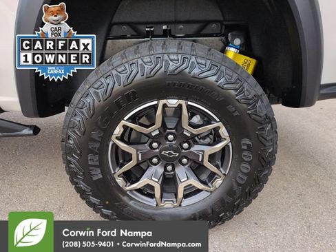 Used 2026 Chevrolet Colorado ZR2 w/ Technology Package AWD/4WD image 33