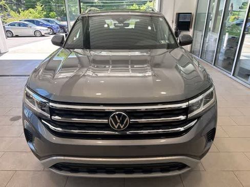 Used 2023 Volkswagen Atlas SEL AWD/4WD image 2