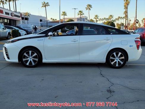 Certified 2020 Toyota Mirai FWD image 2