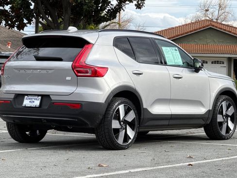 Used 2023 Volvo XC40 Recharge Ultimate image 4