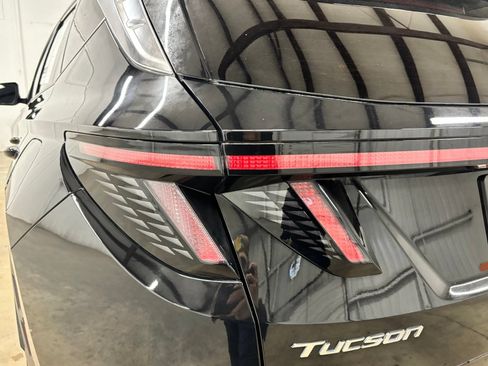 Used 2023 Hyundai Tucson Limited w/ Cargo Package AWD/4WD image 7