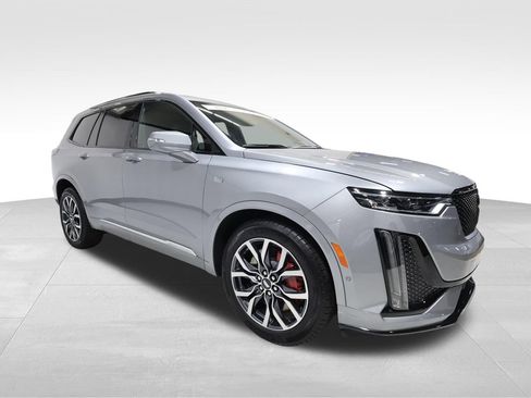 Certified 2025 Cadillac XT6 Sport w/ Platinum Package AWD/4WD image 6