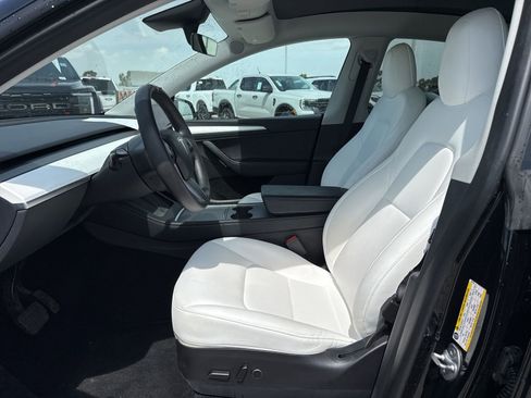 Used 2023 Tesla Model Y Long Range image 5