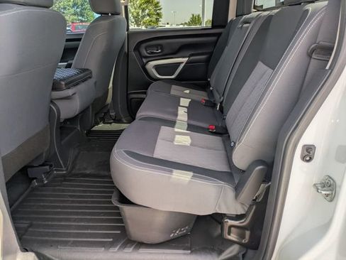 Used 2022 Nissan Titan SV RWD image 20