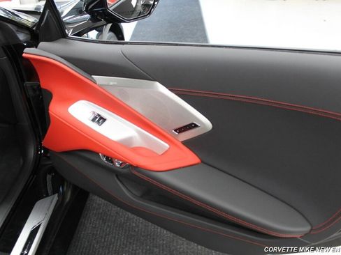 Used 2020 Chevrolet Corvette Stingray Preferred Cpe w/ 2LT Preferred Equipment Group RWD image 35