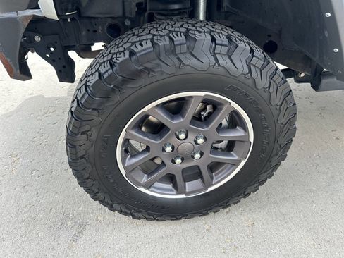 Used 2021 Jeep Gladiator Overland AWD/4WD image 16