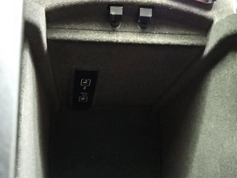 Used 2017 Mercedes-Benz GLS 550 4MATIC image 33