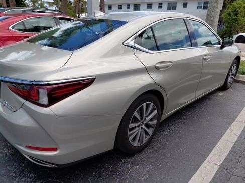 Used 2021 Lexus ES 350 w/ Premium Package FWD image 3