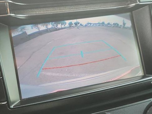 Used 2018 Toyota RAV4 LE FWD image 18