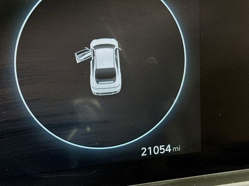 Used 2024 Hyundai Ioniq 6 SEL image 18