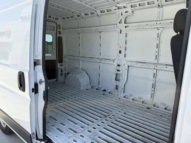 Used 2023 RAM ProMaster 2500 FWD image 18