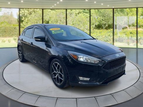 Used 2018 Ford Focus SEL image 3