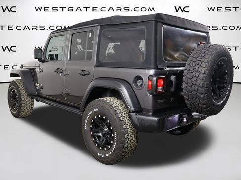 Used 2018 Jeep Wrangler Unlimited Sport S image 38