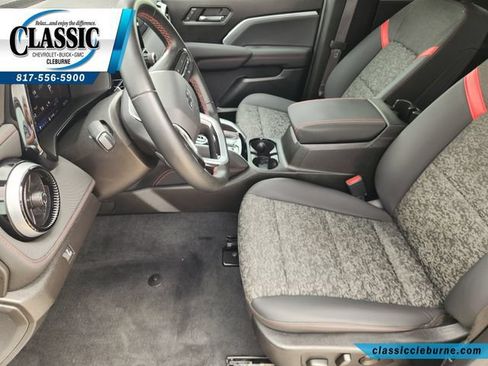 Used 2024 Chevrolet Colorado Z71 w/ Z71 Convenience Package 2 AWD/4WD image 14