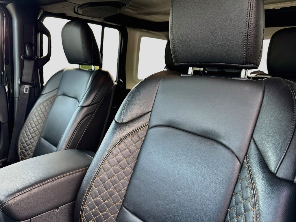 Used 2023 Jeep Wrangler Unlimited Sahara AWD/4WD image 24