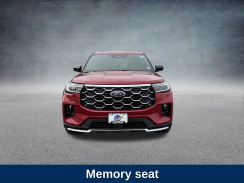 Used 2025 Ford Explorer Platinum w/ Ultimate Package image 11