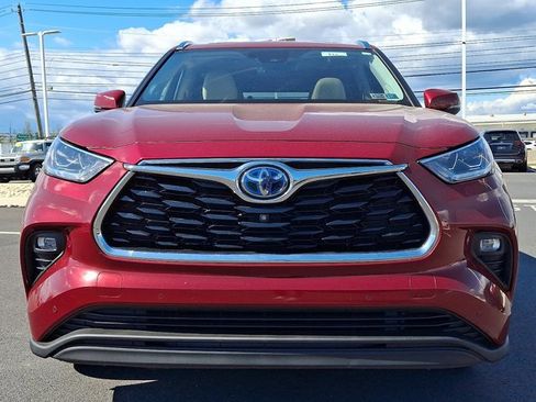 Certified 2020 Toyota Highlander Limited image 2