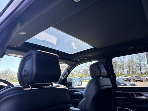 New 2026 Jeep Grand Wagoneer 4WD image 9