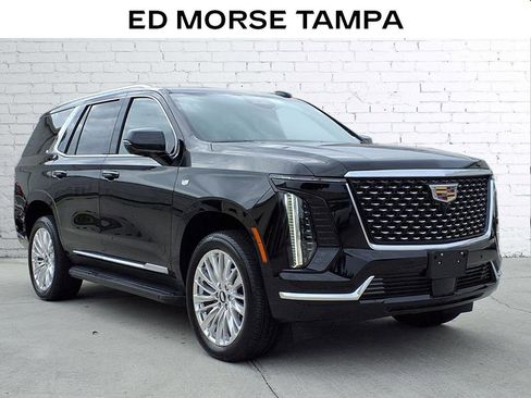 Certified 2025 Cadillac Escalade Premium Luxury image 5