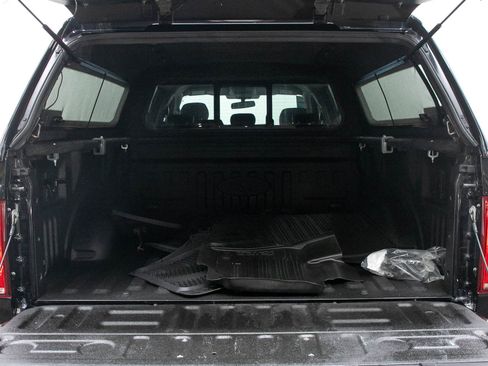 Used 2019 Ford F150 XLT w/ Equipment Group 302A Luxury AWD/4WD image 17