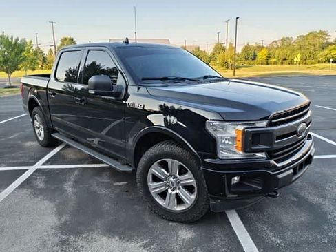 Used 2018 Ford F150 XLT w/ Equipment Group 302A Luxury AWD/4WD image 3