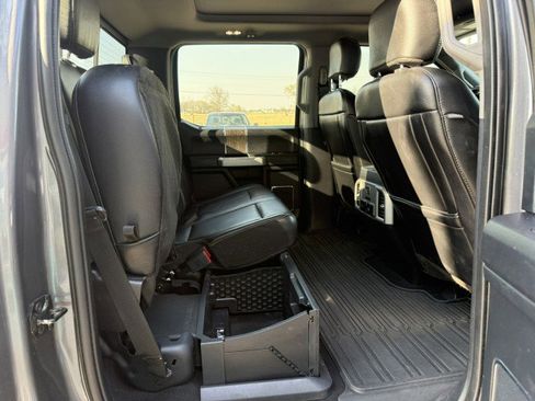 Used 2021 Ford F350 Lariat image 27