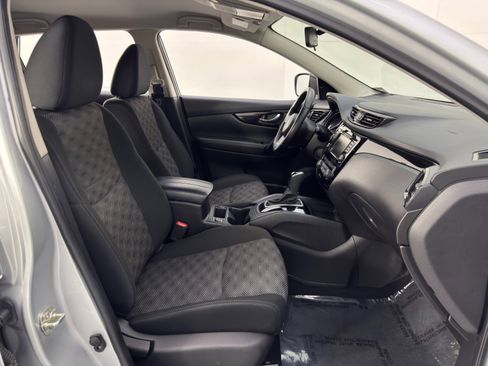 Used 2022 Nissan Rogue Sport SV image 14