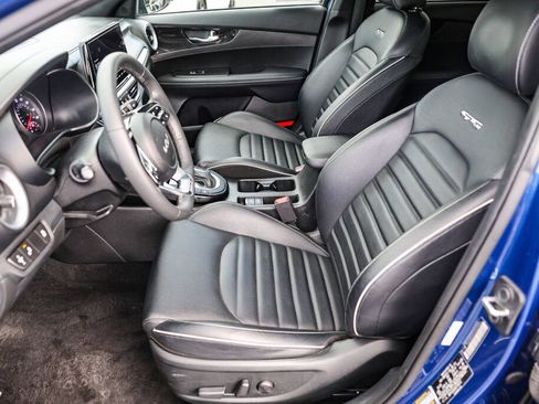 Used 2024 Kia Forte GT-Line w/ GT-Line Premium Package FWD image 9