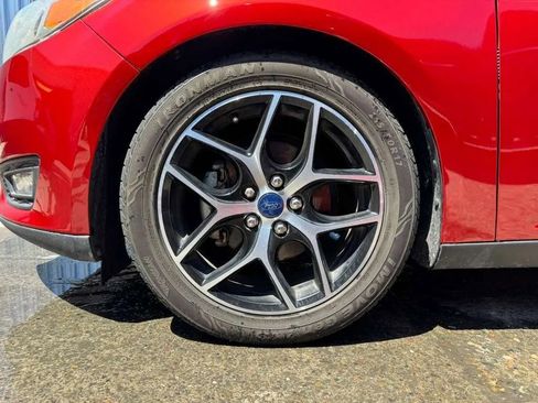Used 2018 Ford Focus SEL FWD image 21