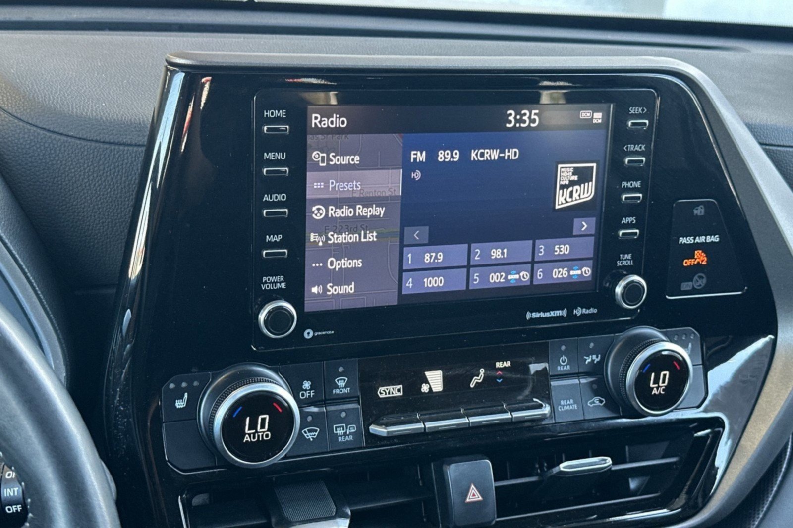Certified 2022 Toyota Highlander XLE FWD image 18